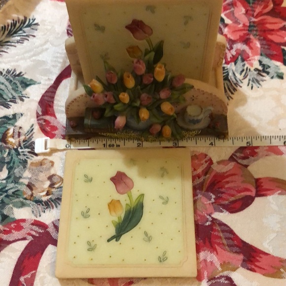 Stone Cork Backed Coasters - Tulip Motif - Picture 7 of 9